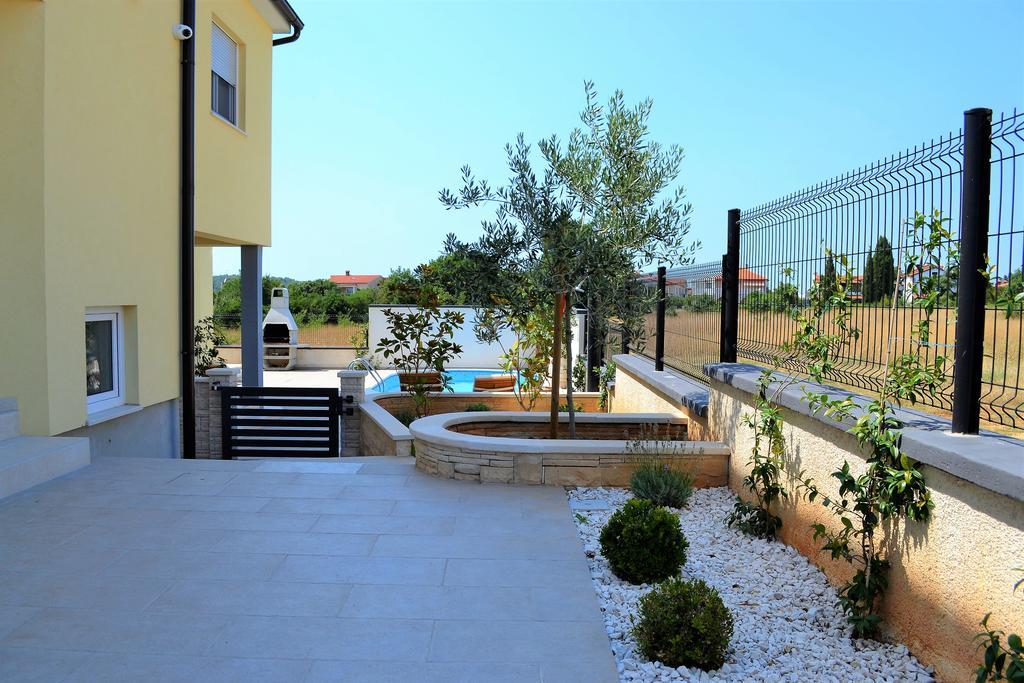Villa Cera Пула Экстерьер фото